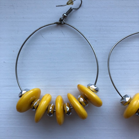 Chic yellow & silver beaded drop hoop earrings - Picture 3 of 7